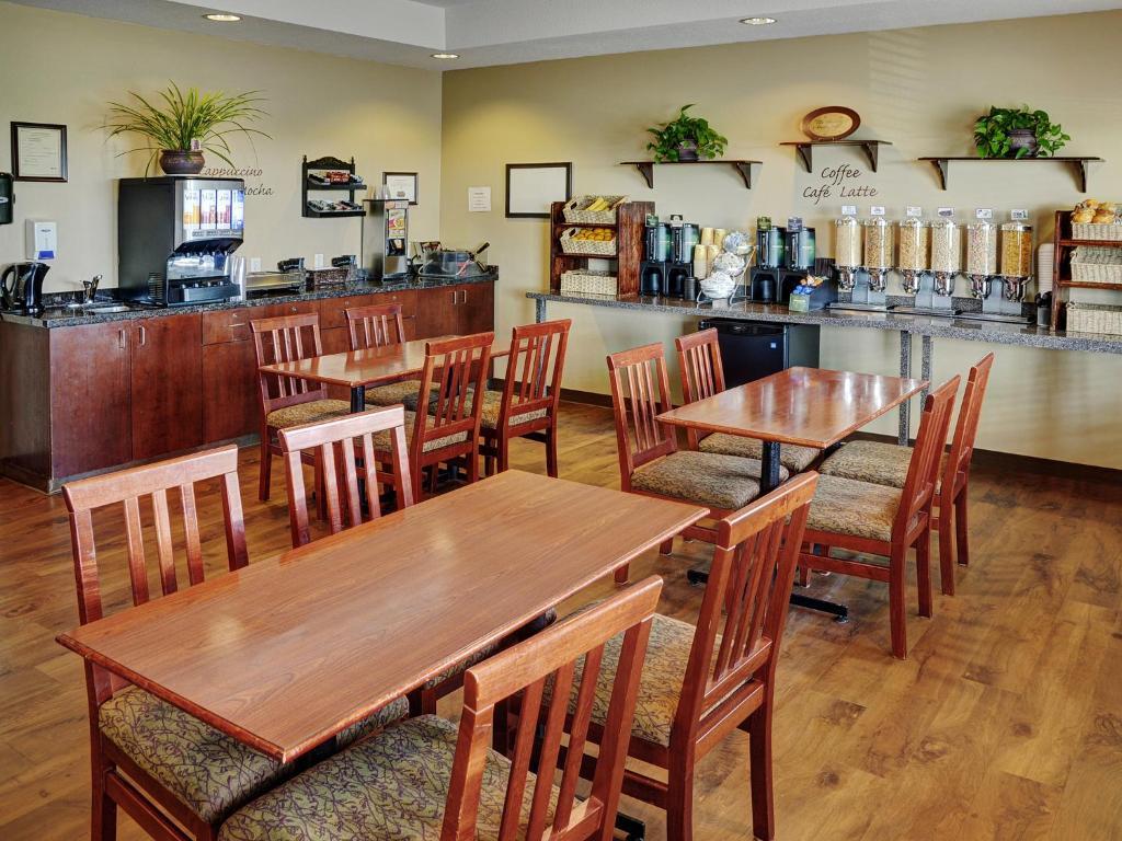 Lakeview Inns & Suites - Slave Lake Exteriör bild